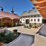 Miroslav Kopuletý – Restaurace Svatojakubský pivovar – logo společnosti